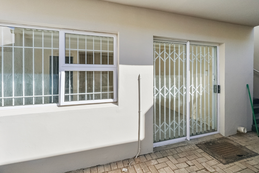 To Let 4 Bedroom Property for Rent in Gonubie Eastern Cape